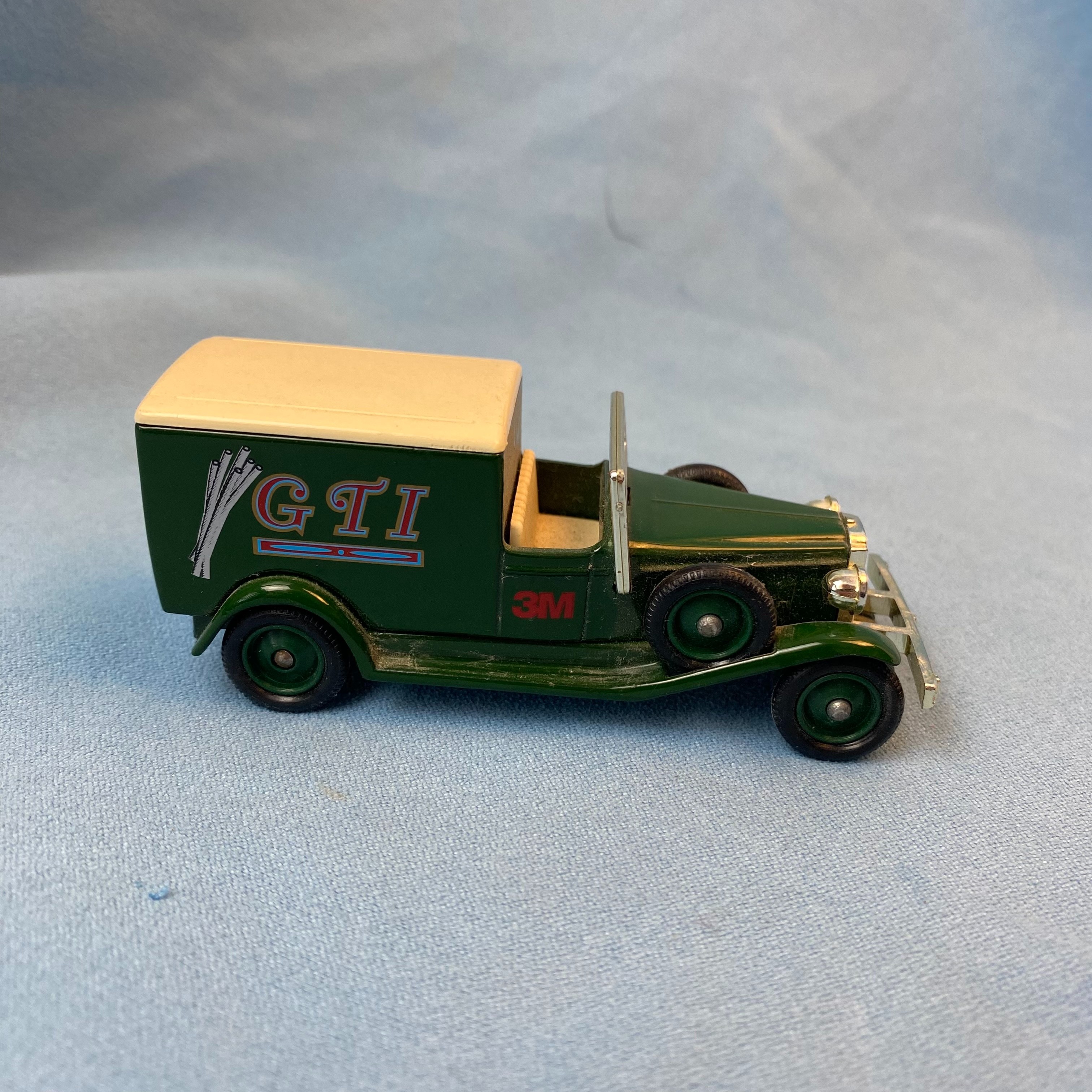Voiture miniature Bon état - Vue 3 - 